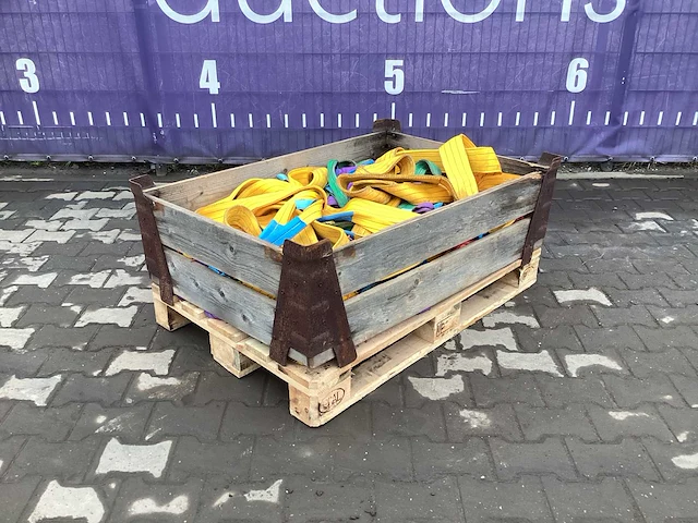 Partij hijsbanden (diverse maten) - afbeelding 1 van  4