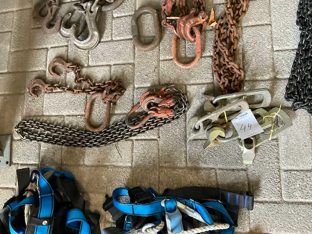 Partij hijskettingen en valbeveiliging - afbeelding 4 van  5