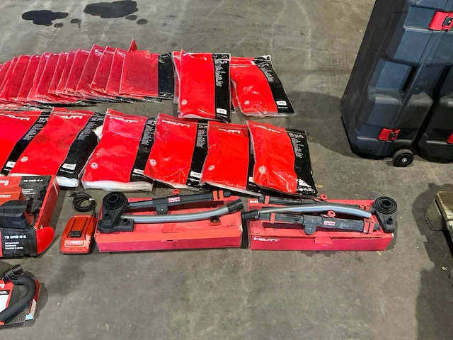Partij hilti accessoires en toebehoren - afbeelding 3 van  9