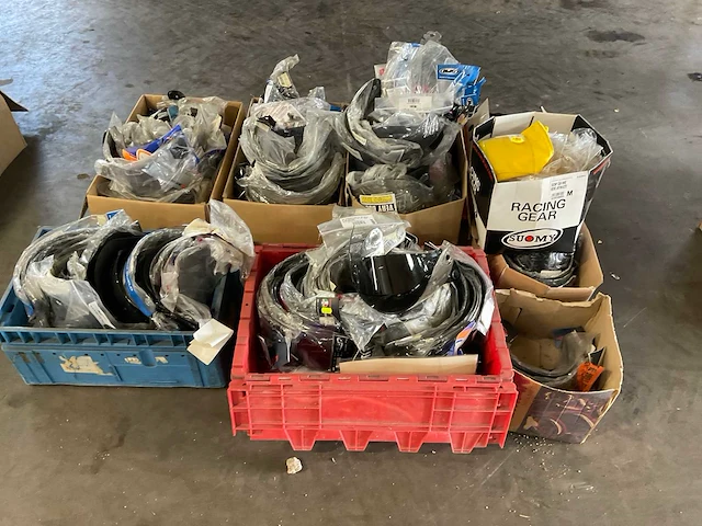 Partij hjc, lazer, agv, nitro, helm glazen - afbeelding 1 van  15