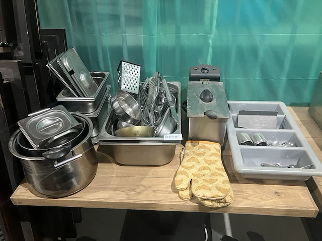 Partij horeca keukengerei - afbeelding 1 van  6