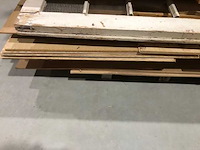 Partij hout, deur met kozijn, antieke dubbel deur, tafelonderstel, tafelblad etc. - afbeelding 3 van  4