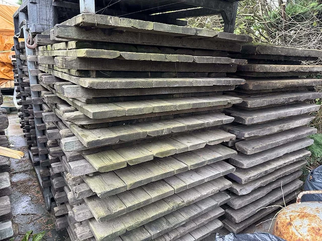 Partij hout geïmpregneerde vloerdelen (ca. 200m2) - afbeelding 2 van  3