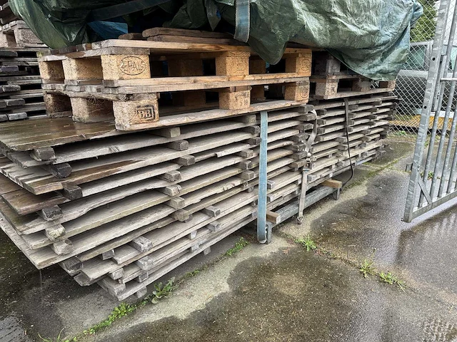 Partij hout geïmpregneerde vloerdelen (ca. 200m2) - afbeelding 3 van  3
