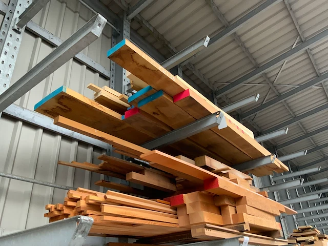 Partij hout - afbeelding 1 van  15