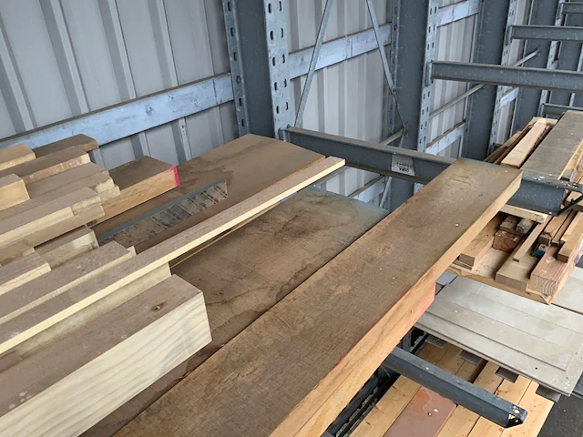 Partij hout - afbeelding 11 van  15
