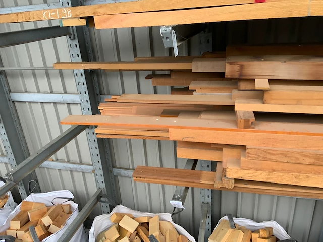 Partij hout - afbeelding 13 van  15
