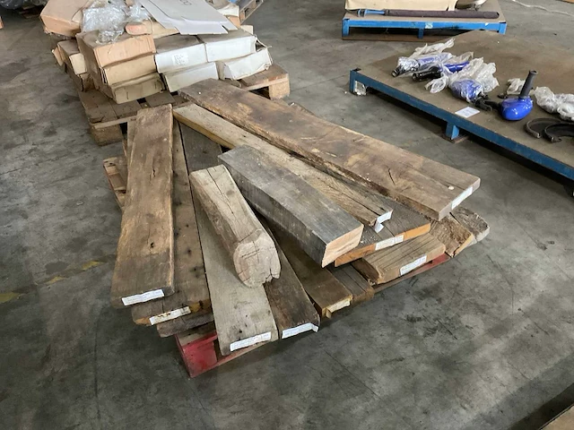 Partij hout - afbeelding 2 van  6