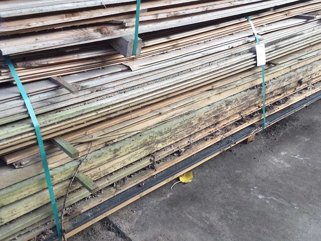 Partij hout - afbeelding 1 van  6