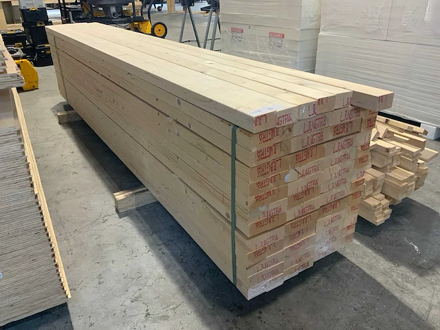 Partij houten balken 3000x70x40mm - afbeelding 1 van  6