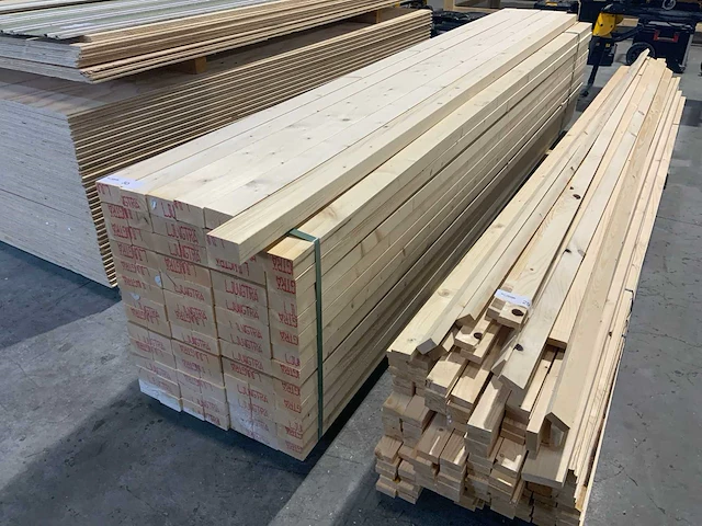 Partij houten balken 3000x70x40mm - afbeelding 2 van  6