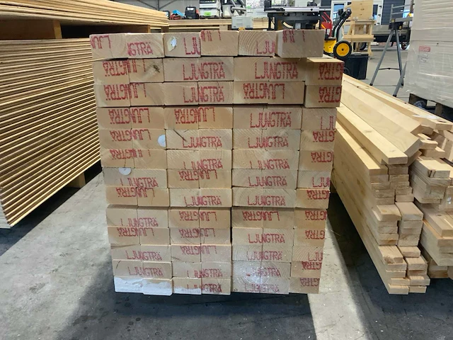 Partij houten balken 3000x70x40mm - afbeelding 6 van  6