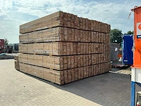 Partij houten balken (80x) - afbeelding 1 van  4