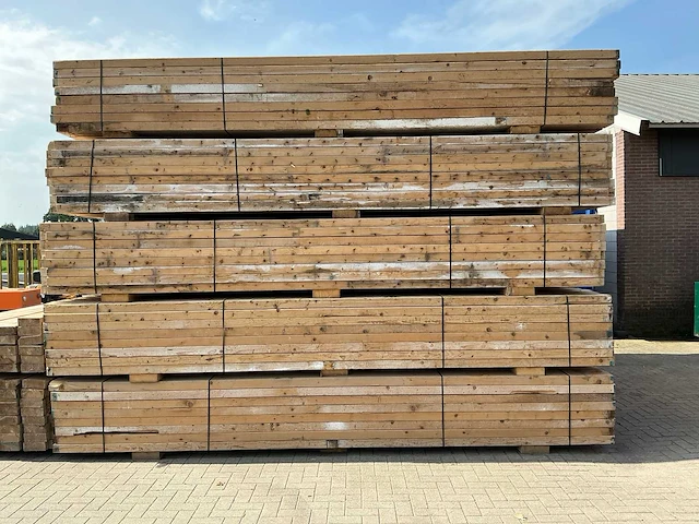 Partij houten balken (80x) - afbeelding 2 van  4