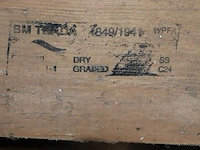 Partij houten balken, diverse afmetingen o.a. 5mtr (l) - afbeelding 4 van  4