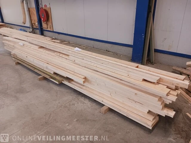 Partij houten balken - afbeelding 1 van  5