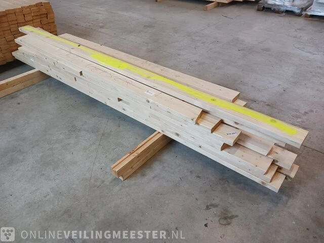 Partij houten balken - afbeelding 1 van  5