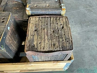 Partij houten blokken in frame - afbeelding 5 van  8