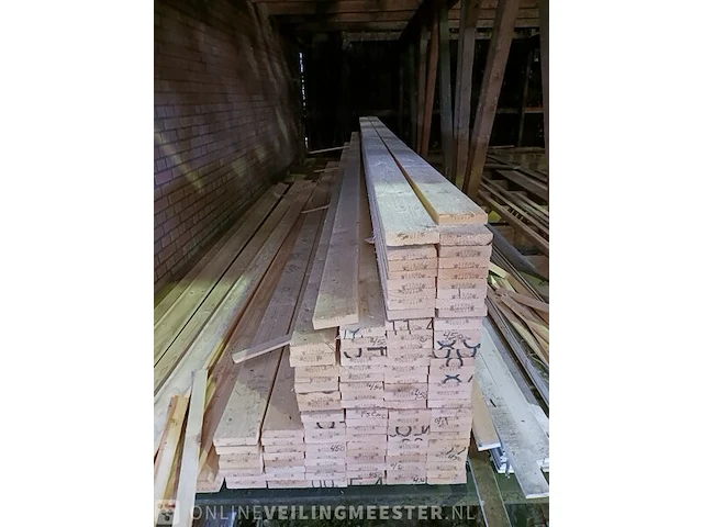 Partij houten planken en plinten - afbeelding 2 van  8