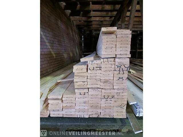 Partij houten planken en plinten - afbeelding 3 van  8