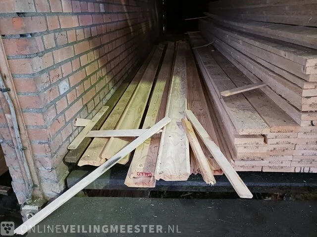 Partij houten planken en plinten - afbeelding 5 van  8