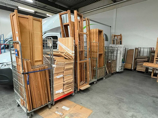 Partij houten stellingen - afbeelding 2 van  6