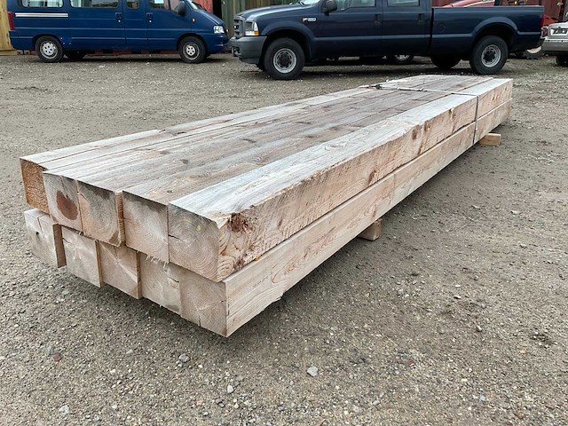 Partij houtenbalken - afbeelding 1 van  6