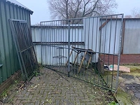 Partij huisraad (o.a. meubilair en tuinartikelen) - afbeelding 4 van  32