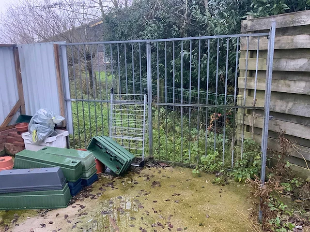 Partij huisraad (o.a. meubilair en tuinartikelen) - afbeelding 7 van  32