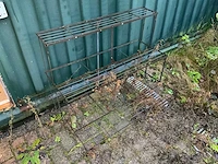 Partij huisraad (o.a. meubilair en tuinartikelen) - afbeelding 8 van  32