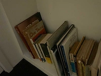 Partij huisraad (o.a. meubilair en tuinartikelen) - afbeelding 24 van  32