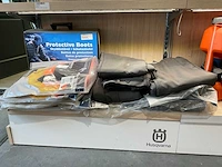 Partij husqvarna bos & tuin artikelen - afbeelding 2 van  9
