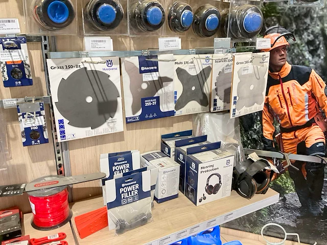 Partij husqvarna bos & tuin artikelen - afbeelding 7 van  9