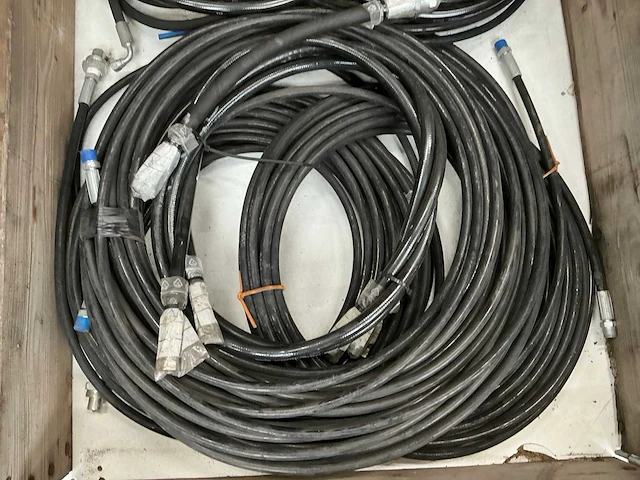 Partij hydrauliekslang - afbeelding 3 van  8