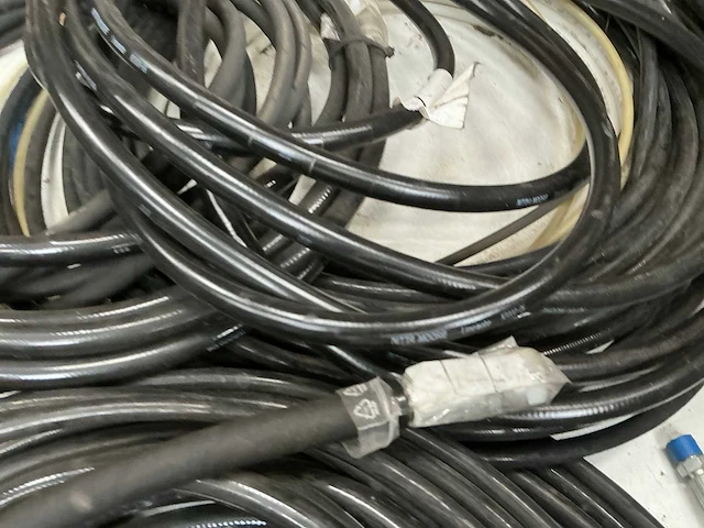 Partij hydrauliekslang - afbeelding 4 van  8