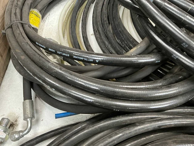 Partij hydrauliekslang - afbeelding 6 van  8