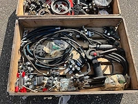 Partij hydraulische onderdelen - afbeelding 7 van  8
