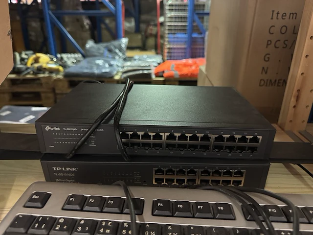 Partij ict artikelen w.o. tp-link, fujitsu siemens - afbeelding 3 van  5