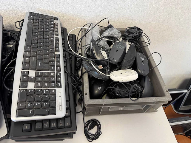 Partij ict toebehoren - afbeelding 6 van  9