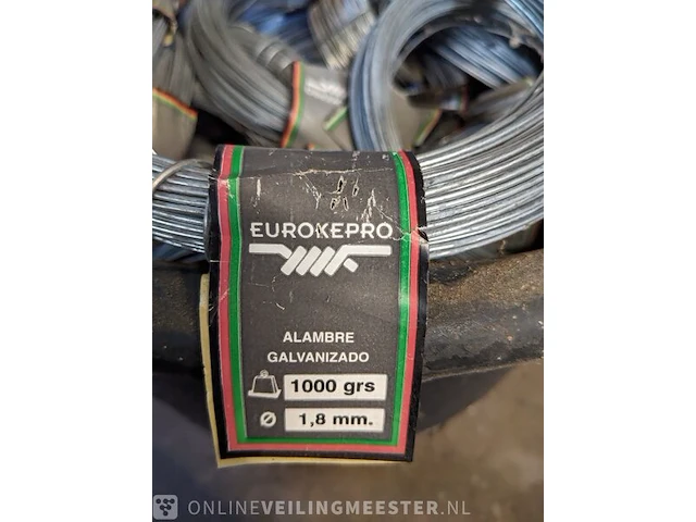 Partij ijzerdraad in speciekuip - afbeelding 4 van  5