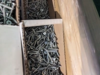 Partij ijzerwaren en bevestigingsmateriaal - afbeelding 11 van  16