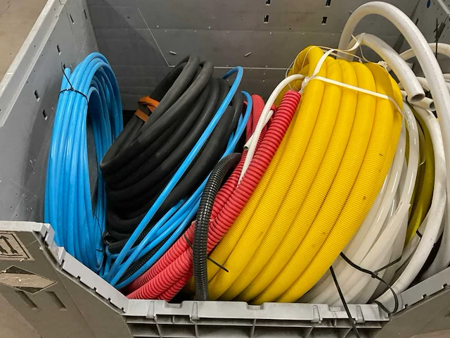 Partij installatie buizen - afbeelding 2 van  3