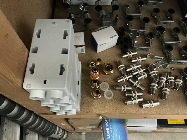 Partij installatie materiaal (129x) - afbeelding 4 van  11