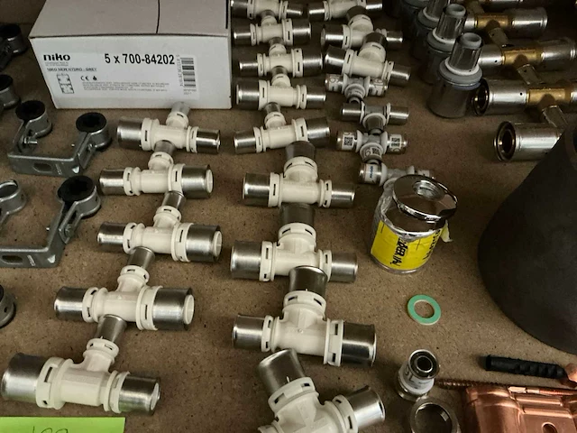 Partij installatie materiaal (129x) - afbeelding 10 van  11