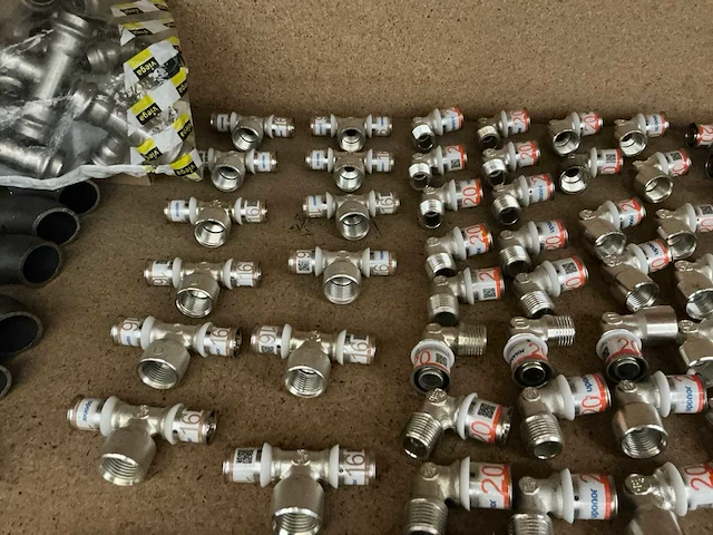 Partij installatie materiaal (143x) - afbeelding 4 van  9