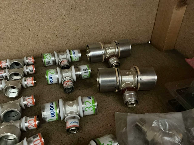 Partij installatie materiaal (143x) - afbeelding 7 van  9