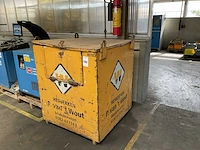 Partij installatie materiaal in materiaalbak - afbeelding 11 van  11