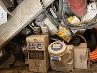 Partij installatie materiaal in materiaalbak - afbeelding 8 van  11