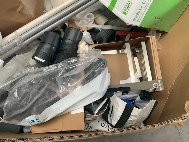Partij installatie materiaal - afbeelding 4 van  9