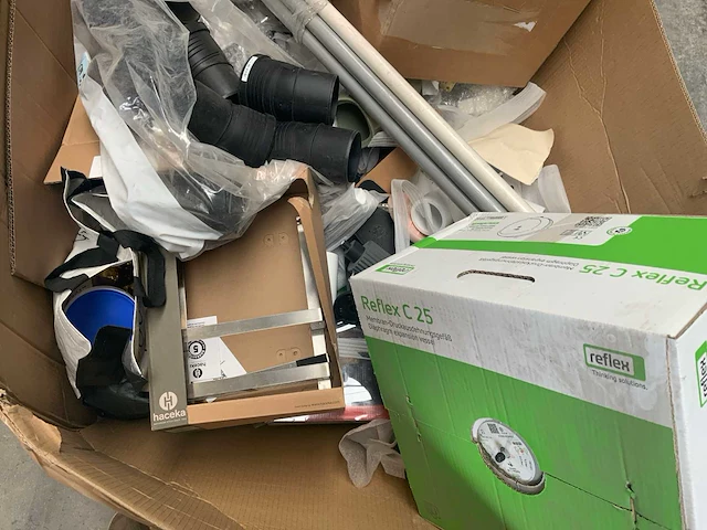 Partij installatie materiaal - afbeelding 9 van  9